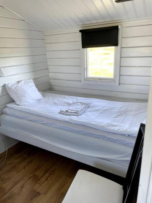 Stuga Med Panoramautsikt, Paradis Foer Fagelskadare Och Vandrare, Sjaelvstaed Efter Besoek Morbylanga Exterior photo